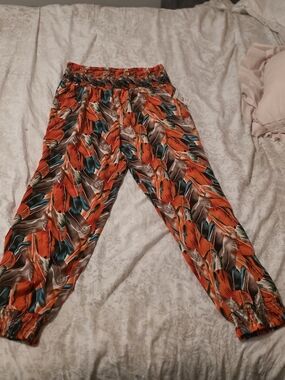 Women’s Orange Tropical Leaf-Print Jogger Pants